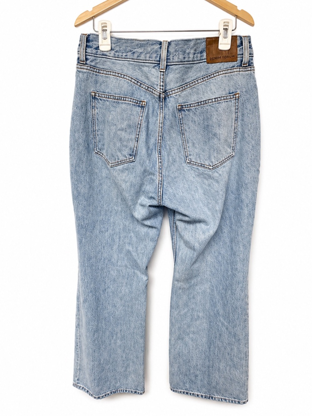 Aritzia Denim Forum Marlene High Rise Wide Leg Flare Jeans Light Wash Size 31 - Picture 3 of 9